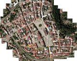 Kolmý letecký snímek středověkého jádra Jihlavy s lokalizací sídla jihlavského pracoviště ARCHAIA Brno v Židovské 26.