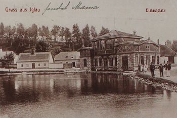 Bruslařský pavilón 1.jpg